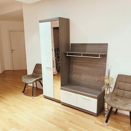 Taferne In Koestendorf - Ferienwohnung Monteurzimmer Neumarkt am Wallersee Buitenkant foto