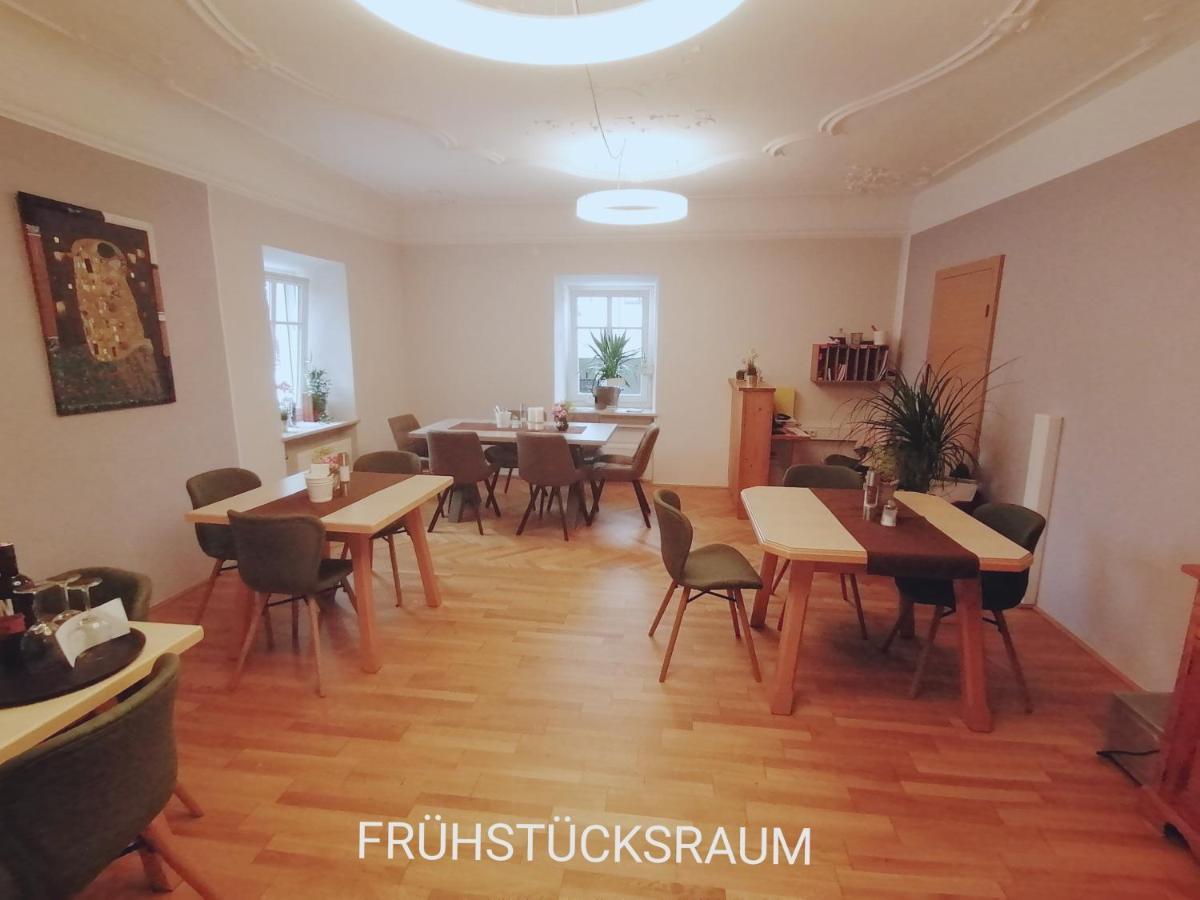 Taferne In Koestendorf - Ferienwohnung Monteurzimmer Neumarkt am Wallersee Buitenkant foto
