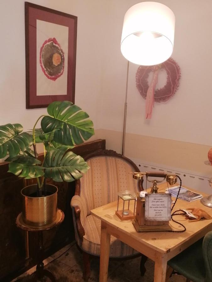 Taferne In Koestendorf - Ferienwohnung Monteurzimmer Neumarkt am Wallersee Buitenkant foto