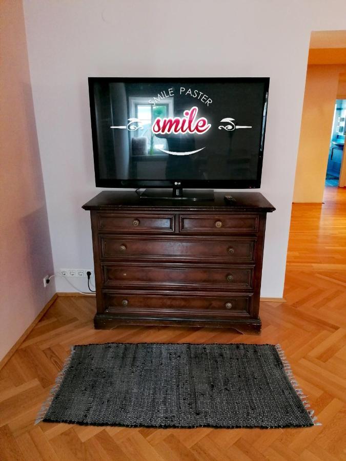 Taferne In Koestendorf - Ferienwohnung Monteurzimmer Neumarkt am Wallersee Buitenkant foto