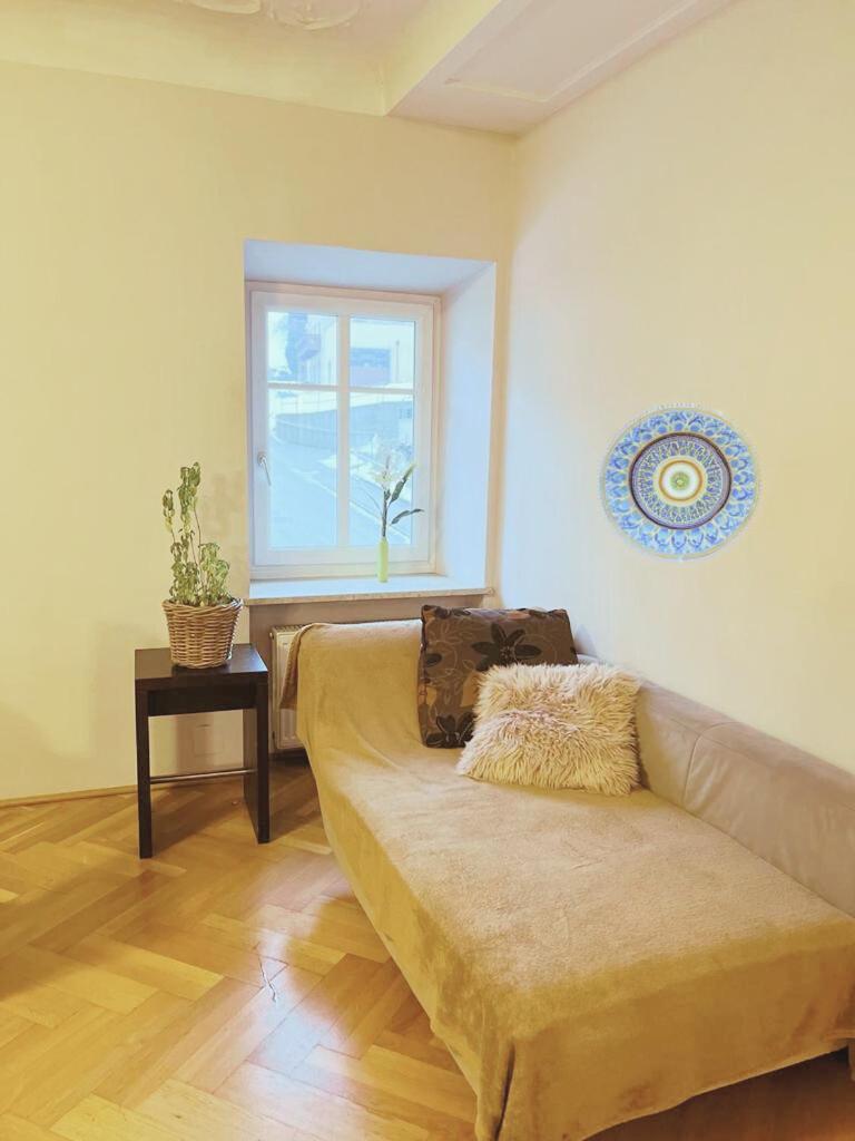 Taferne In Koestendorf - Ferienwohnung Monteurzimmer Neumarkt am Wallersee Buitenkant foto