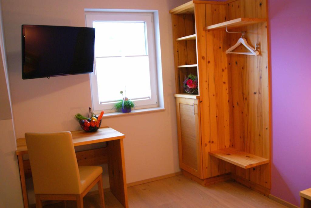 Taferne In Koestendorf - Ferienwohnung Monteurzimmer Neumarkt am Wallersee Buitenkant foto